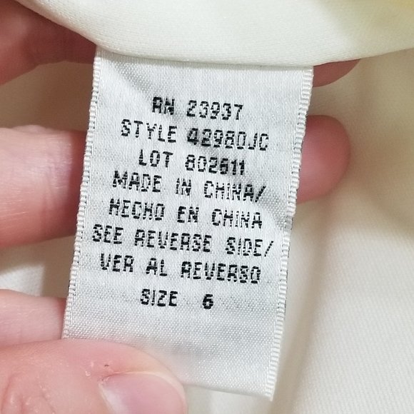 ❤️ Women's Ivory Satin Rhinestone Button-down Blouse w/ Sheer Bell Sleeves - Picture 8 of 11